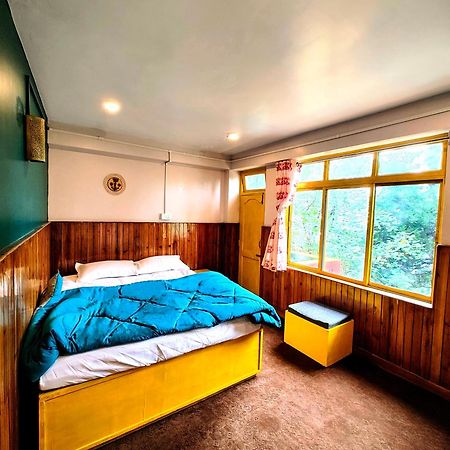 Hidden Monkey Backpackers Darjeeling, Batasia Дарджилинг Экстерьер фото